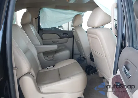 2014 Chevrolet Suburban 1500 Ltz z USA, uszkodzony, nr VIN 1GNSCKE09ER129420